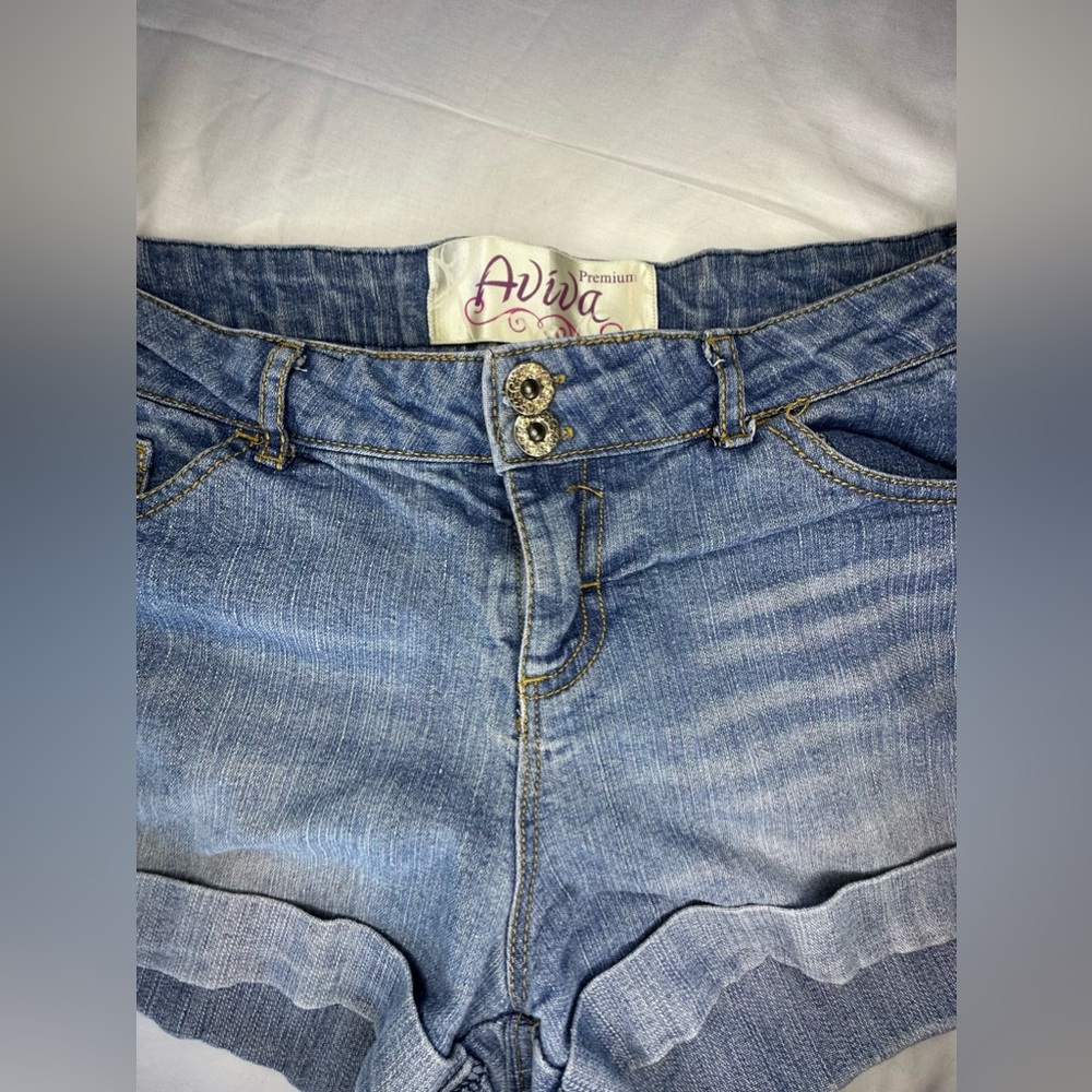3 denim shorts - Picture 3 of 5